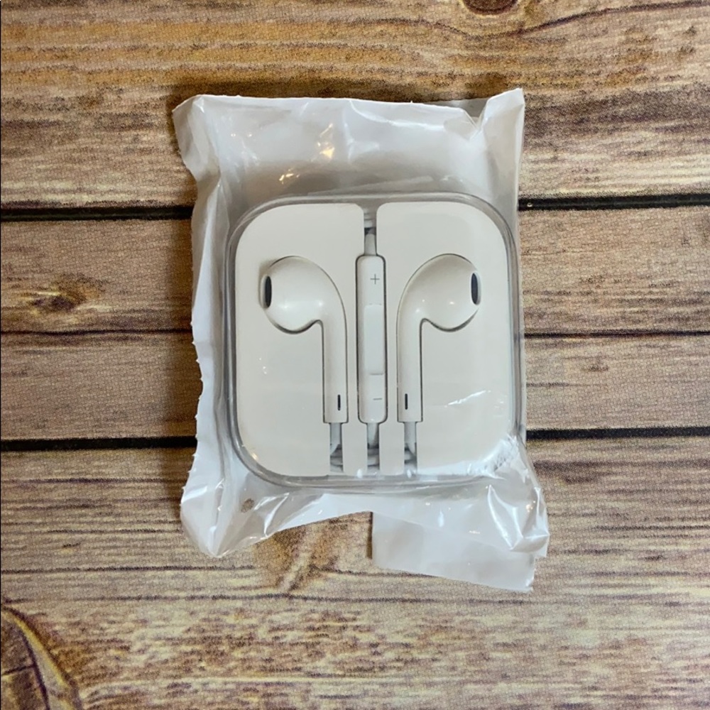 Apple ear buds